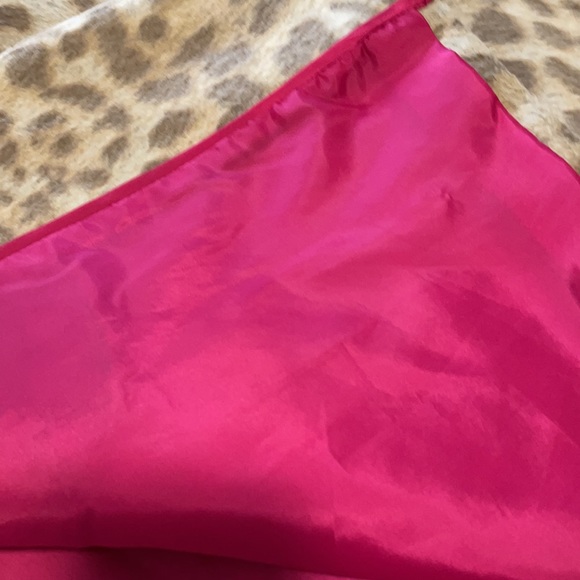 Beautiful cape with hot pink lining - Picture 3 of 4